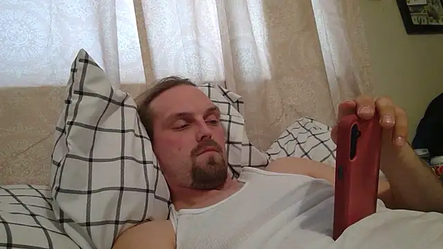 Snapshot of VitaminDrewFl chatting on February 17, 5:52 pm VitaminDrewFl online show from February 17, 5:52 pm