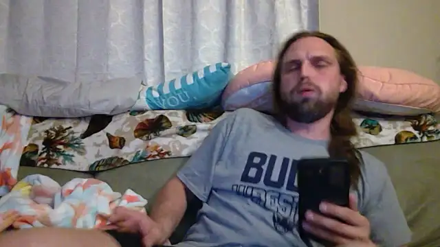 Snapshot of VitaminDrewFl chatting on April 3, 2:42 am VitaminDrewFl online show from April 3, 2:42 am