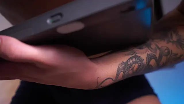 Josep Davies online show from March 3, 7:25 am