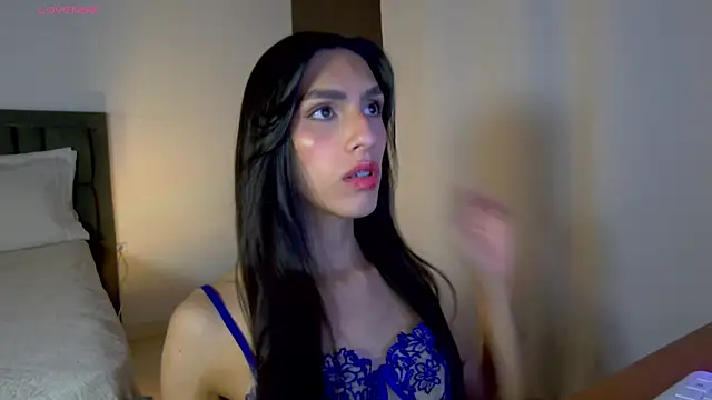 AlanaSofiia online show from May 18, 2:56 pm