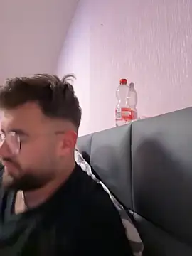 yxssxn24403 online show from October 6, 3:15 am