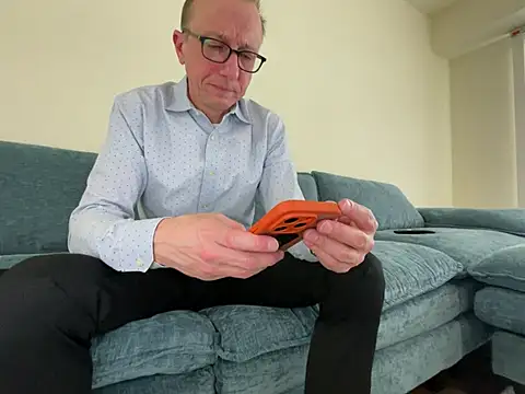 mouser21212 online show from April 3, 10:41 pm