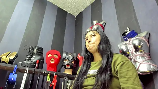 LucyStrike  online show from February 18, 10:47 pm