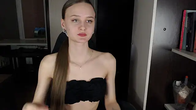 Snapshot of _Sansa_stark_ chatting on March 1, 2:44 pm Sansa stark online show from March 1, 2:44 pm