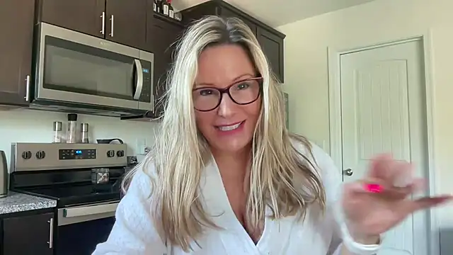 Snapshot of Milf_Goddess chatting on October 26, 2:34 pm Milf Goddess online show from October 26, 2:34 pm