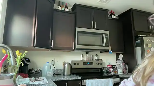 Snapshot of Milf_Goddess chatting on March 27, 9:58 pm Milf Goddess online show from March 27, 9:58 pm