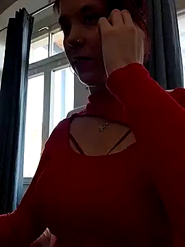 Snapshot of Loona-Lexxington chatting on December 26, 11:32 am Loona-Lexxington online show from December 26, 11:32 am
