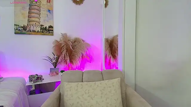 Ashleyjenner  online show from November 10, 1:04 am