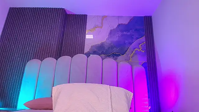 hot dione online show from January 7, 7:16 pm