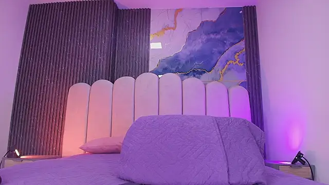 Snapshot of hot_dione chatting on March 12, 7:20 pm hot dione online show from March 12, 7:20 pm