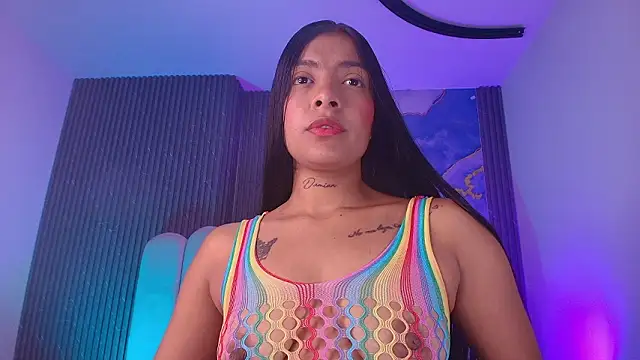 Snapshot of hot_dione chatting on March 18, 7:17 pm hot dione online show from March 18, 7:17 pm