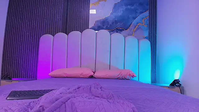 Snapshot of hot_dione chatting on March 27, 7:13 pm hot dione online show from March 27, 7:13 pm