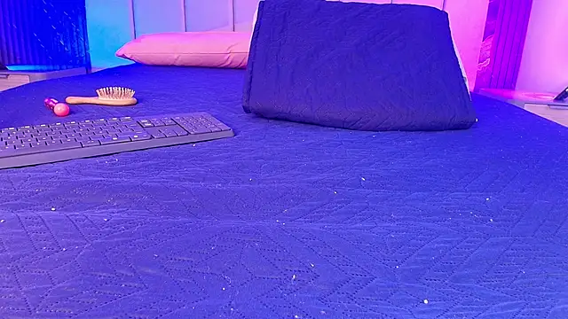 Snapshot of hot_dione chatting on March 30, 7:15 pm hot dione online show from March 30, 7:15 pm