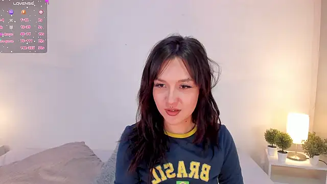 isa molly online show from February 13, 10:00 pm