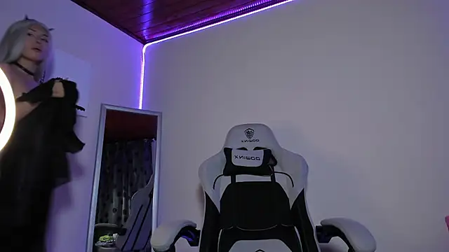 satanbabee online show from January 2, 12:02 am