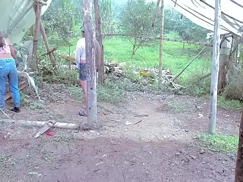 Snapshot of tayiro_r chatting on November 15, 2:13 pm tayiro r online show from November 15, 2:13 pm