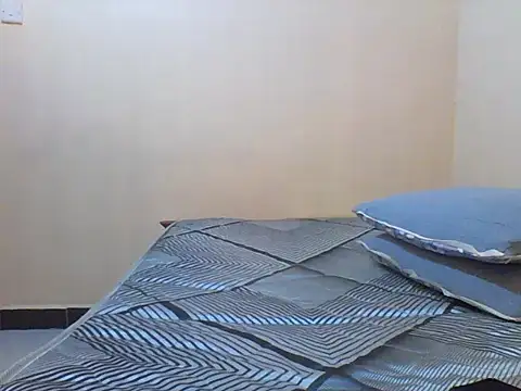 Snapshot of princess-cutie12 chatting on March 4, 10:10 am princess-cutie12 online show from March 4, 10:10 am