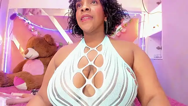 Snapshot of Scarlett-Bonnet chatting on December 19, 10:34 am Scarlett-Bonnet online show from December 19, 10:34 am