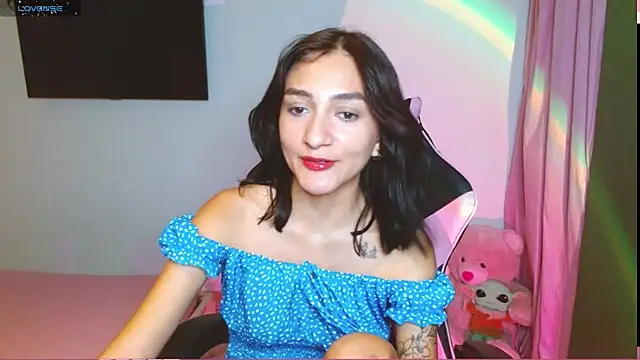 Snapshot of Mei_Kelly chatting on January 4, 12:48 am Mei Kelly online show from January 4, 12:48 am