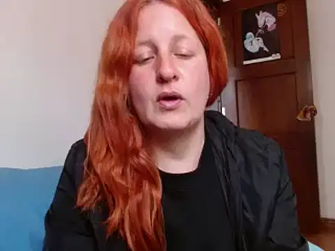 ViioletaMora online show from October 6, 6:27 pm