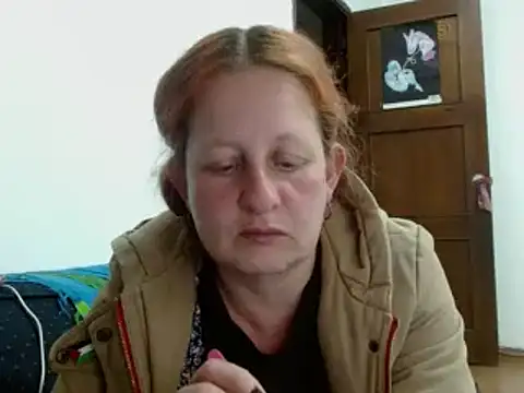 ViioletaMora online show from October 17, 6:16 am