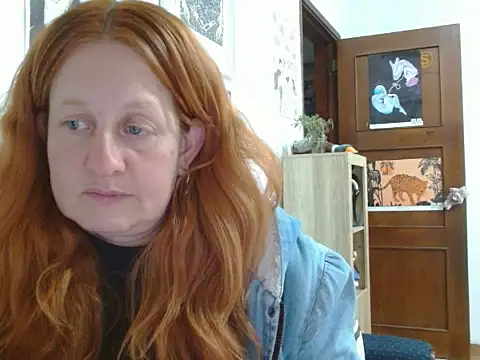 ViioletaMora online show from May 9, 4:39 am