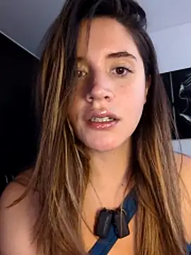 maliciaworld online show from March 29, 3:56 pm