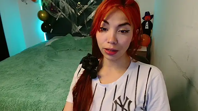 Aylinn diaz online show from October 30, 1:45 pm