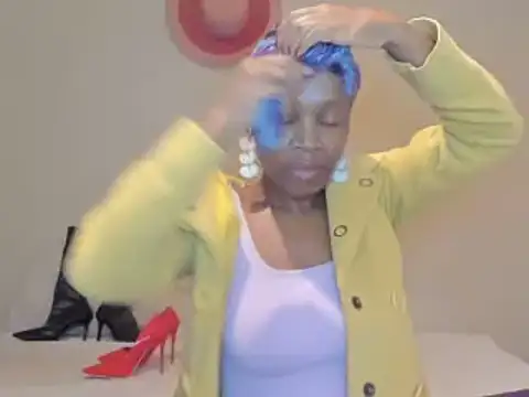 Snapshot of AfricanSquirtingQueen chatting on May 19, 4:41 am AfricanSquirtingQueen online show from May 19, 4:41 am