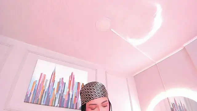 Snapshot of maddy_brookss chatting on February 21, 7:26 pm maddy brookss online show from February 21, 7:26 pm