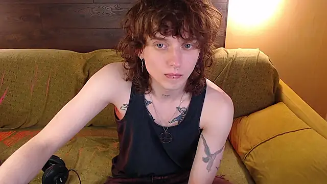 Snapshot of axxxturel chatting on February 20, 12:07 am axxxturel online show from February 20, 12:07 am