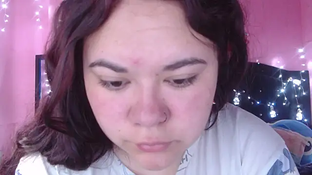 NikkiRous  online show from November 15, 1:07 pm