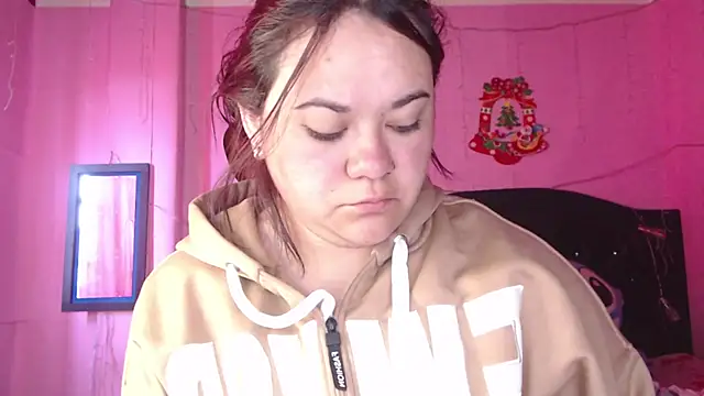 NikkiRous  online show from January 10, 1:02 pm