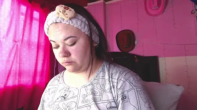 NikkiRous  online show from February 23, 1:30 pm