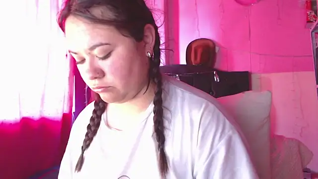 NikkiRous  online show from March 25, 4:02 pm