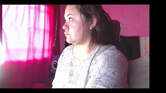 NikkiRous  online show from April 4, 3:42 pm