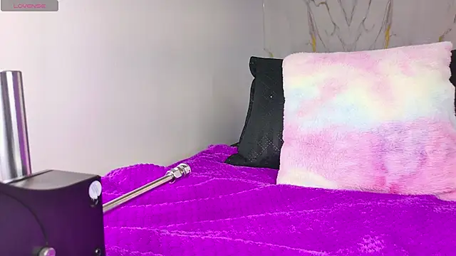 mia 099 online show from October 26, 8:15 pm