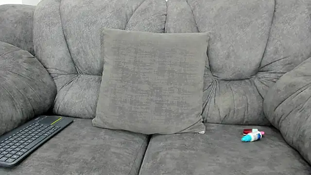  LauraTaylor  online show from January 13, 7:53 pm