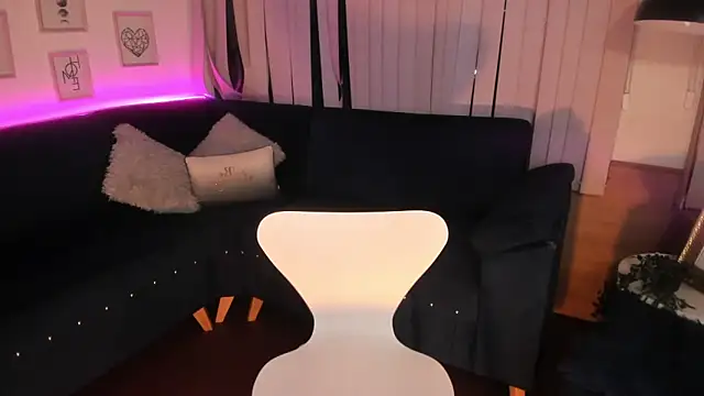 cami cruzz online show from December 17, 11:16 pm