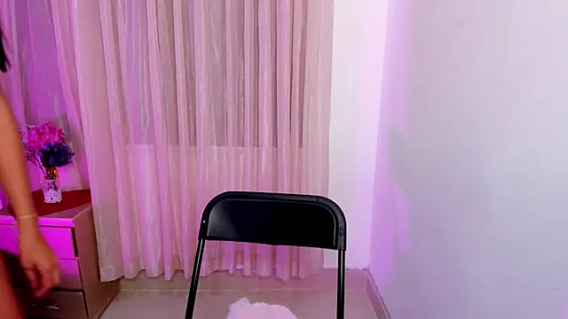 vale kross online show from September 9, 2:16 pm