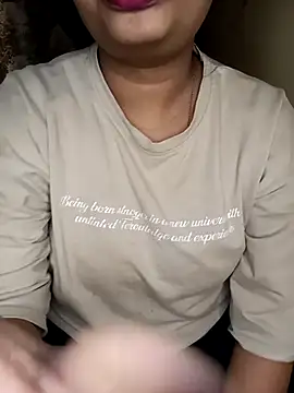 Im Cute online show from February 8, 10:07 am