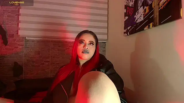 Snapshot of EvaaFoxxy1 chatting on September 28, 12:32 pm EvaaFoxxy1 online show from September 28, 12:32 pm