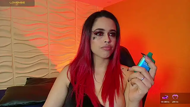 Snapshot of EvaaFoxxy1 chatting on October 18, 3:31 am EvaaFoxxy1 online show from October 18, 3:31 am