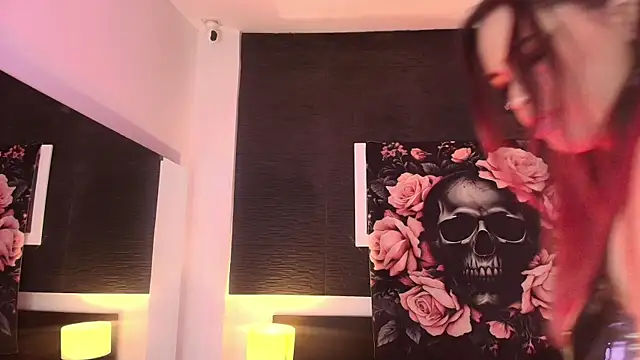 Snapshot of EvaaFoxxy1 chatting on March 31, 12:05 pm EvaaFoxxy1 online show from March 31, 12:05 pm