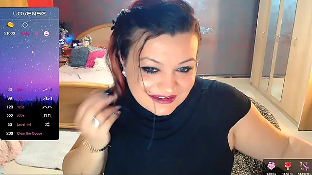 Ariellefoxy online show from December 2, 6:09 am