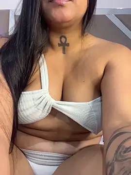 Snapshot of Bianca__69 chatting on October 18, 3:42 am Bianca 69 online show from October 18, 3:42 am