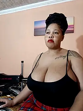 Snapshot of Fantasy1976 chatting on November 27, 4:25 am Fantasy1976 online show from November 27, 4:25 am