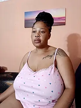 Snapshot of Fantasy1976 chatting on March 2, 10:33 am Fantasy1976 online show from March 2, 10:33 am