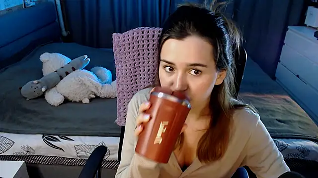 Snapshot of KiraYammy chatting on December 11, 10:06 pm KiraYammy online show from December 11, 10:06 pm