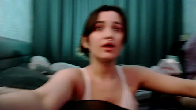 Snapshot of KiraYammy chatting on January 31, 4:06 pm KiraYammy online show from January 31, 4:06 pm